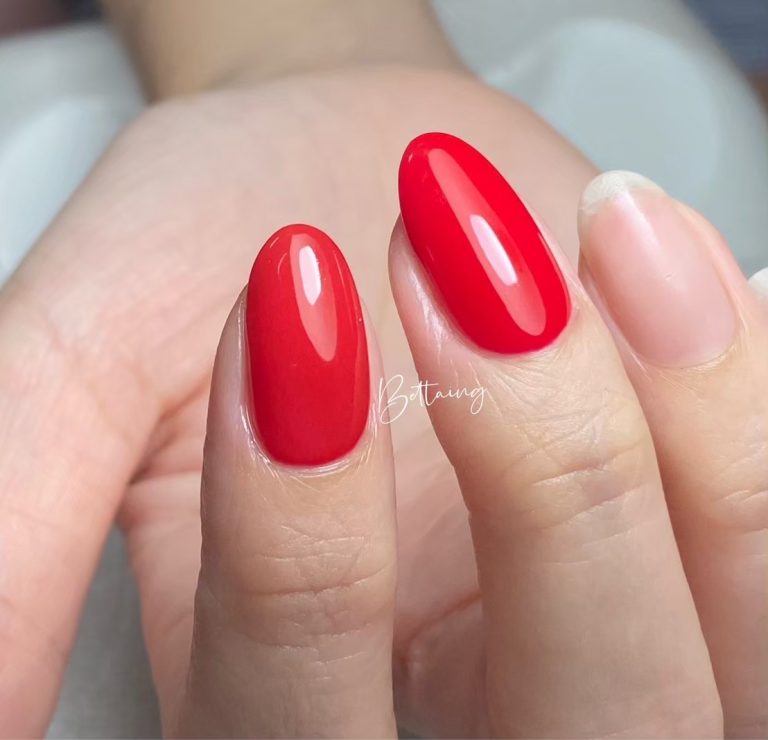 指甲彩繪技能職類測驗術科之紅色凝膠上色